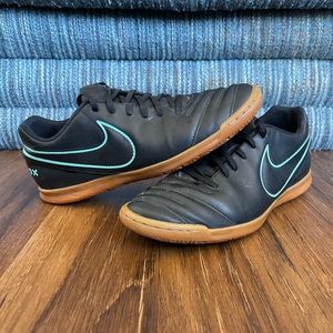 Nike TiempoX Indoor Soccer/Futsal Shoes, Men’s Size 10
